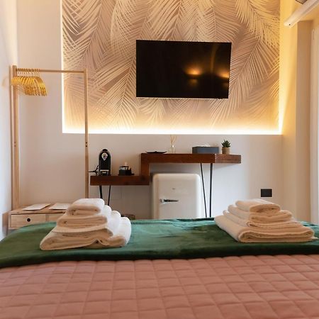 5 Sensi - Vasca Idromassaggio, Terrazzo, Fibra Ultraveloce, Parcheggio Coperto Su Richiesta Hotel Cosenza Exterior foto