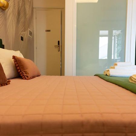 5 Sensi - Vasca Idromassaggio, Terrazzo, Fibra Ultraveloce, Parcheggio Coperto Su Richiesta Hotel Cosenza Exterior foto