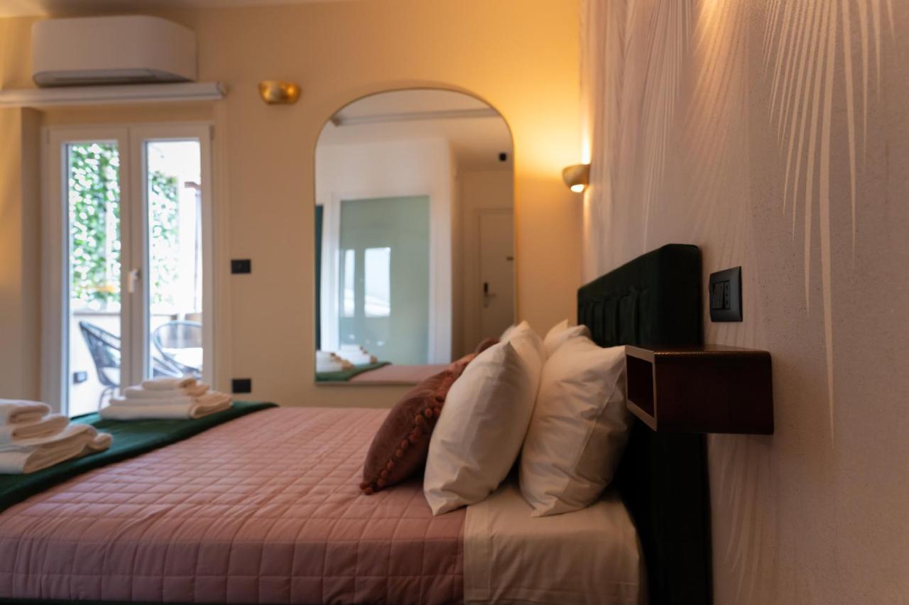 5 Sensi - Vasca Idromassaggio, Terrazzo, Fibra Ultraveloce, Parcheggio Coperto Su Richiesta Hotel Cosenza Exterior foto