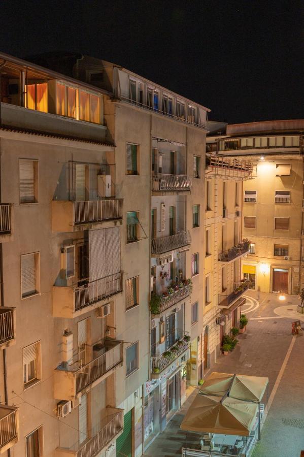 5 Sensi - Vasca Idromassaggio, Terrazzo, Fibra Ultraveloce, Parcheggio Coperto Su Richiesta Hotel Cosenza Exterior foto